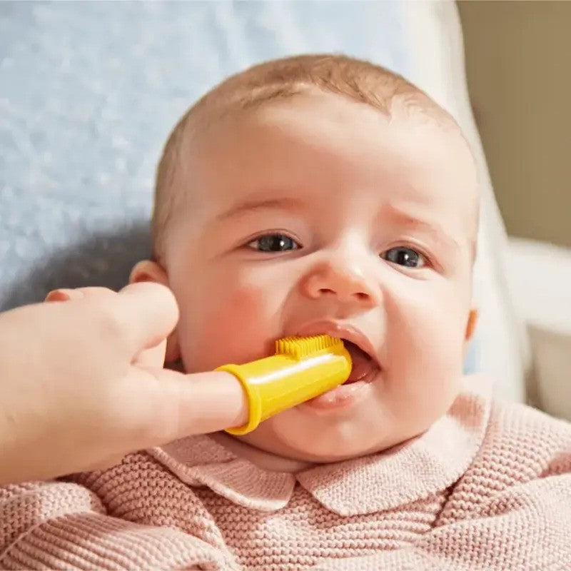 Matchstick Monkey 2x Finger Toothbrush & Case Lion & Giraffe (3M Plus)