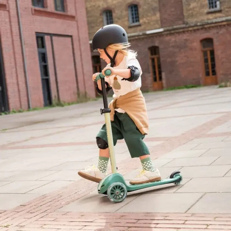 Scoot & Ride Highwaykick 3S LED Forest