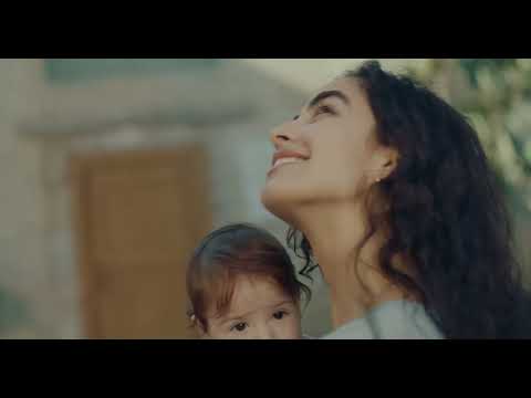 Momcozy M6 Mobile Style Hands-Free Slim Breast Pump Cozy Red