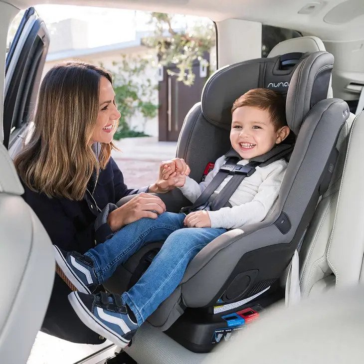 Nuna RAVA™ Car Seat Rear Forward Facing Granite